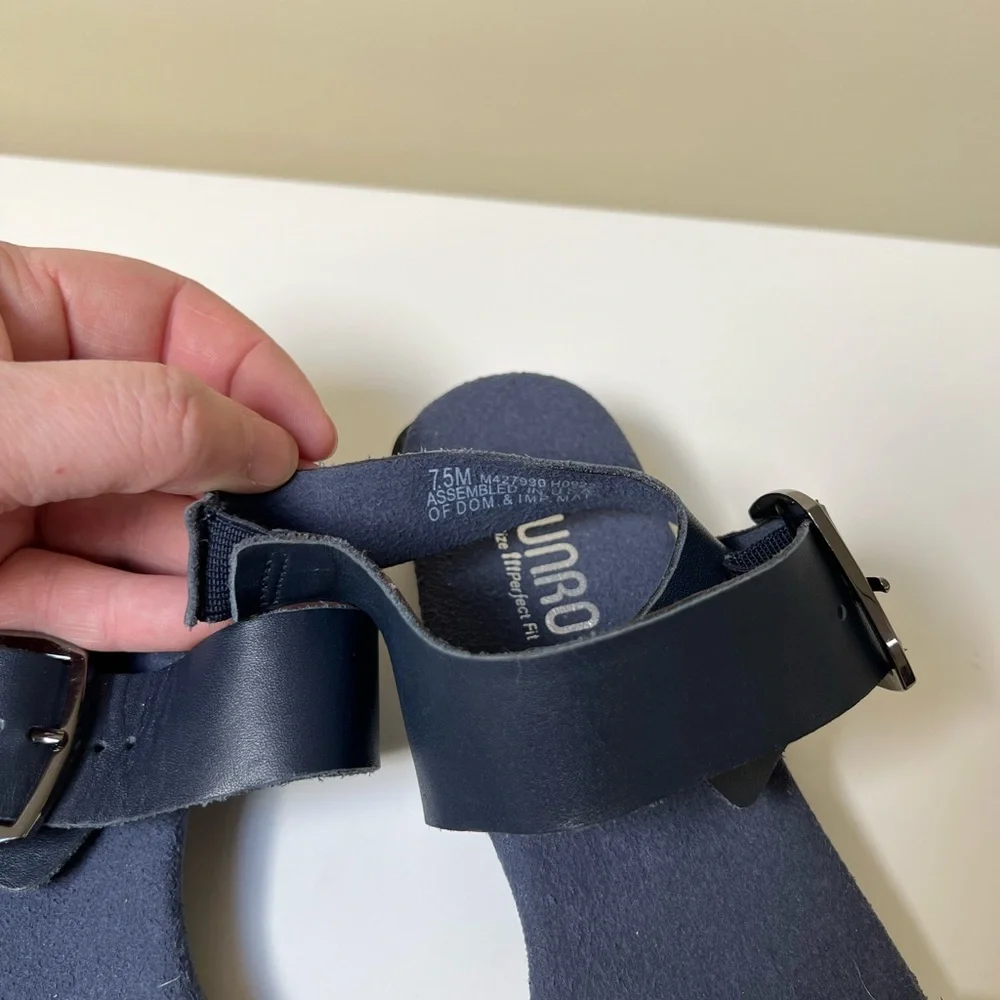 Munro Perfect Fit Cleo Navy‎ Blue Sandals with Buckle Ankle Strap